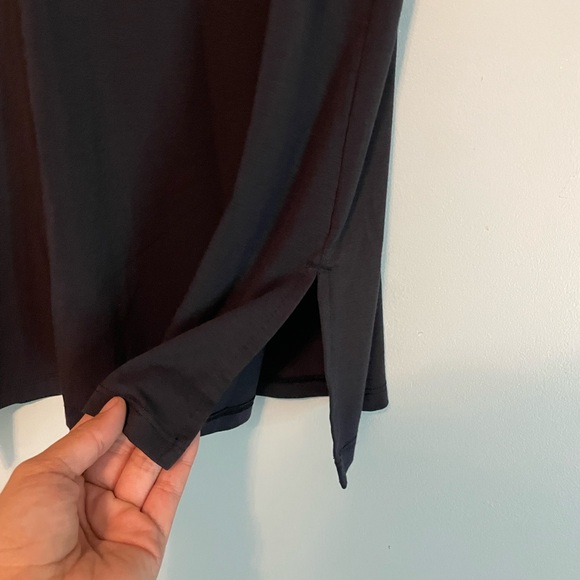 Athleta Essence Support V-Neck Tank Top - Black - Picture 10 of 10